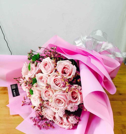 浪漫之花——粉色玫瑰的含义（爱情、感谢、尊敬——粉色玫瑰的涵义）