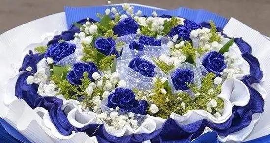 蓝色妖姬玫瑰的花语与含义（探索蓝色妖姬玫瑰所传达的情感和象征）