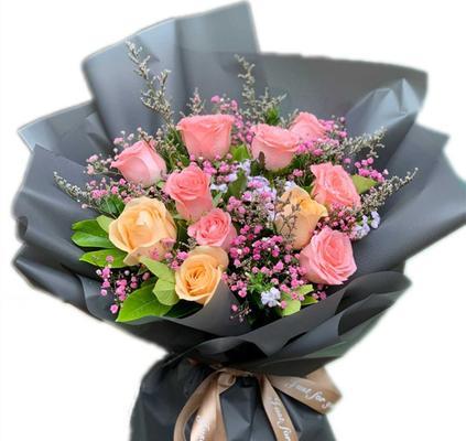 8朵粉玫瑰的花语与寓意（探索花语世界中的爱情和友谊）