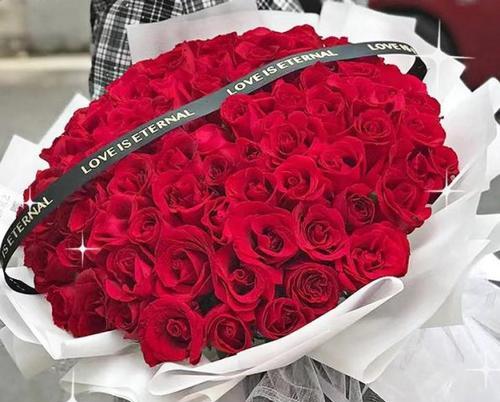 99朵玫瑰花的含义（浪漫的情人节礼物）