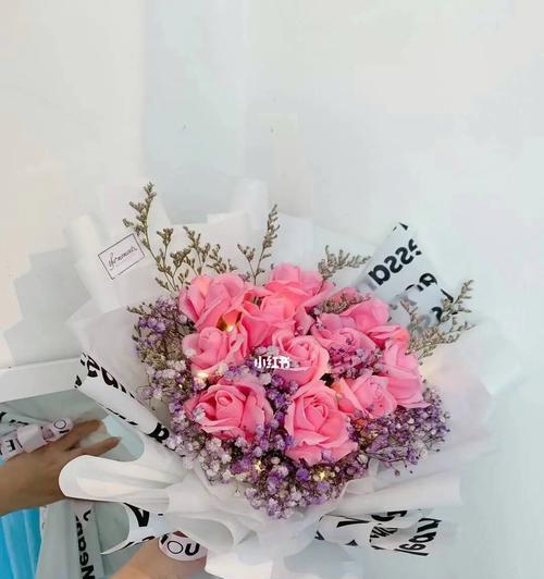 花语传情（玫瑰花语传递爱意）