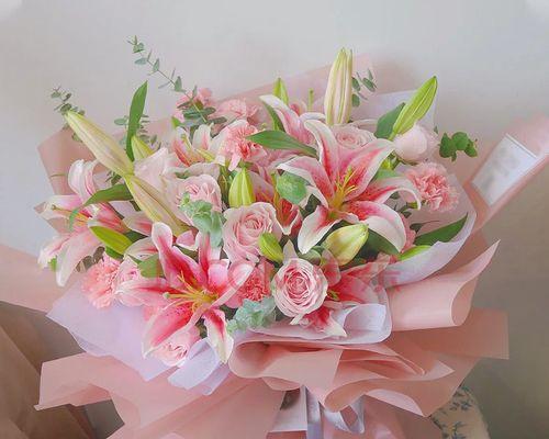 康乃馨花束的寓意与象征（探寻康乃馨花束背后的深意）
