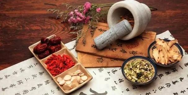 蚕砂——花园肥料的新宠（蚕砂作为花肥的优点和使用方法）