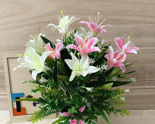 送白百合花代表什么意思？白百合花语有哪些含义？