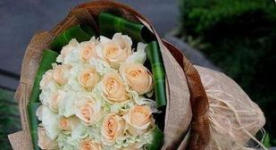 香槟玫瑰花语是什么？如何表达爱意？