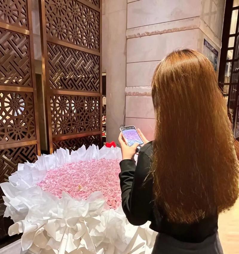 159朵玫瑰花代表什么？有相关图片展示吗？