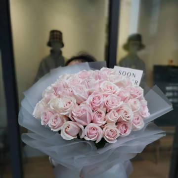 我想去花店买一些玫瑰花种子英文翻译英文