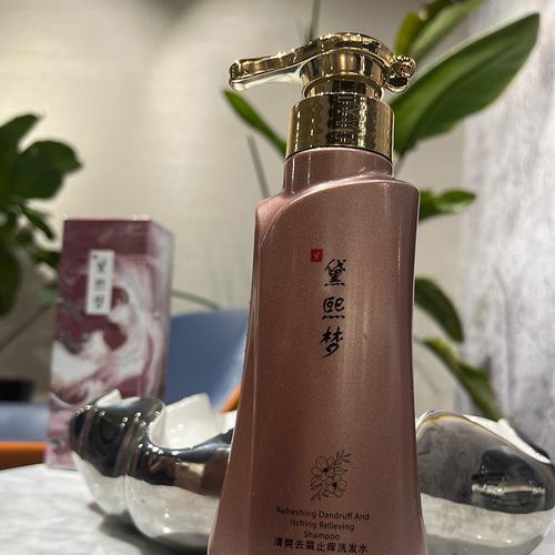 植物洗发水有哪些品牌推荐？它们的特色和效果如何？