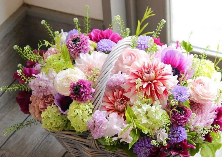 小花篮花束的花语有何含义？