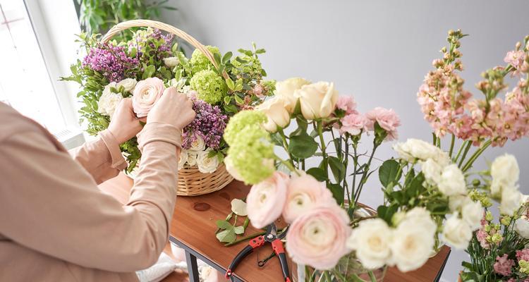 插花送朋友时应选择哪些花？花语和寓意分别是什么？