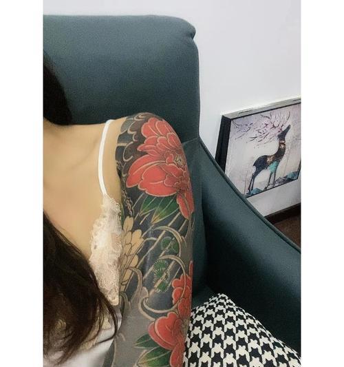 牡丹花臂的传统寓意是什么？