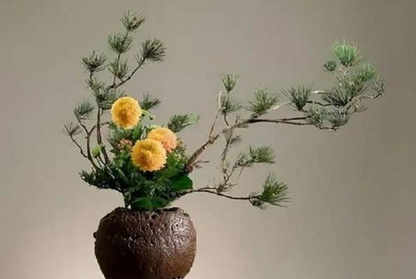 个人插花技巧有哪些种类？如何选择合适的花材？