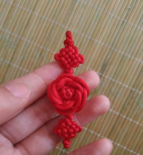 女友玫瑰花手串的花语是什么？